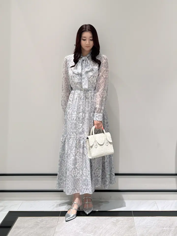 GRACE CONTINENTAL MOMOKO コーディネート画像