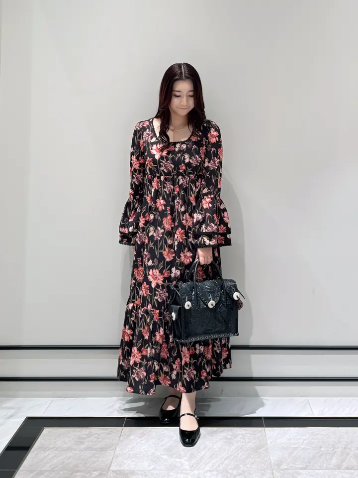 GRACE CONTINENTAL MOMOKO コーディネート画像