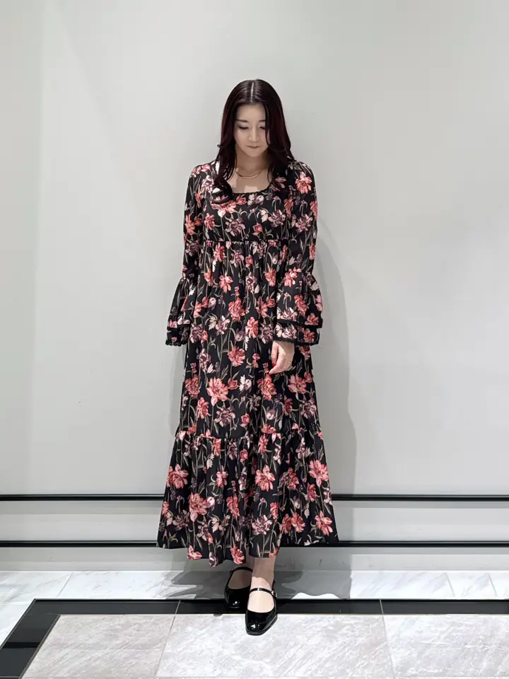 GRACE CONTINENTAL MOMOKO コーディネート画像