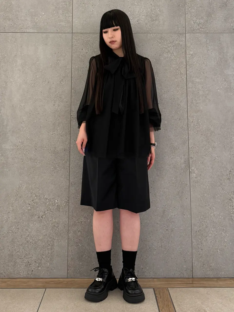  anri コーディネート画像