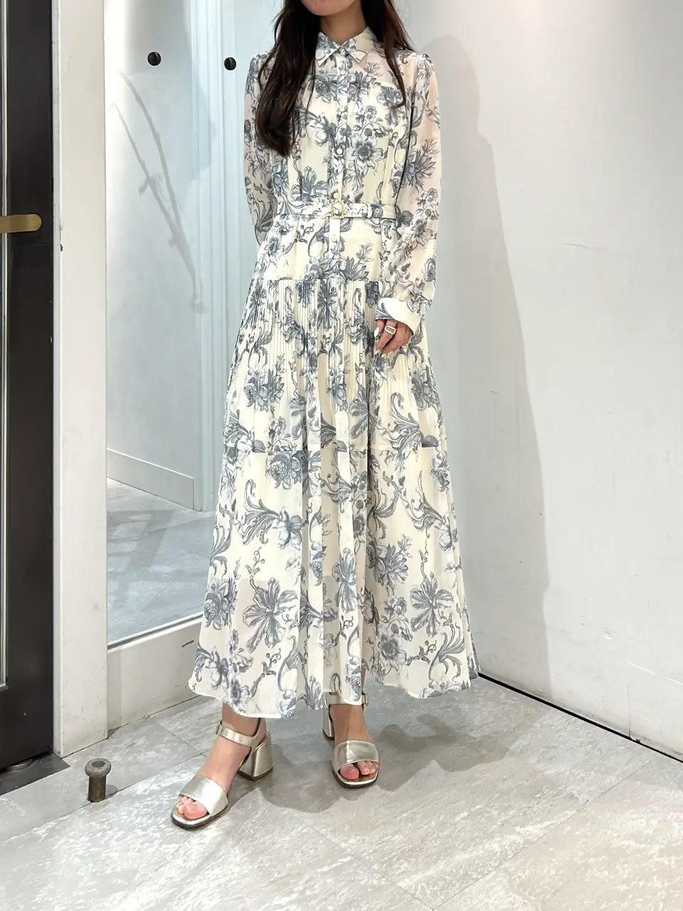  ERINA KATO コーディネート画像