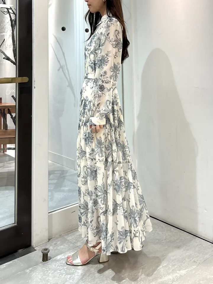 GRACE CONTINENTAL ERINA KATO コーディネート画像