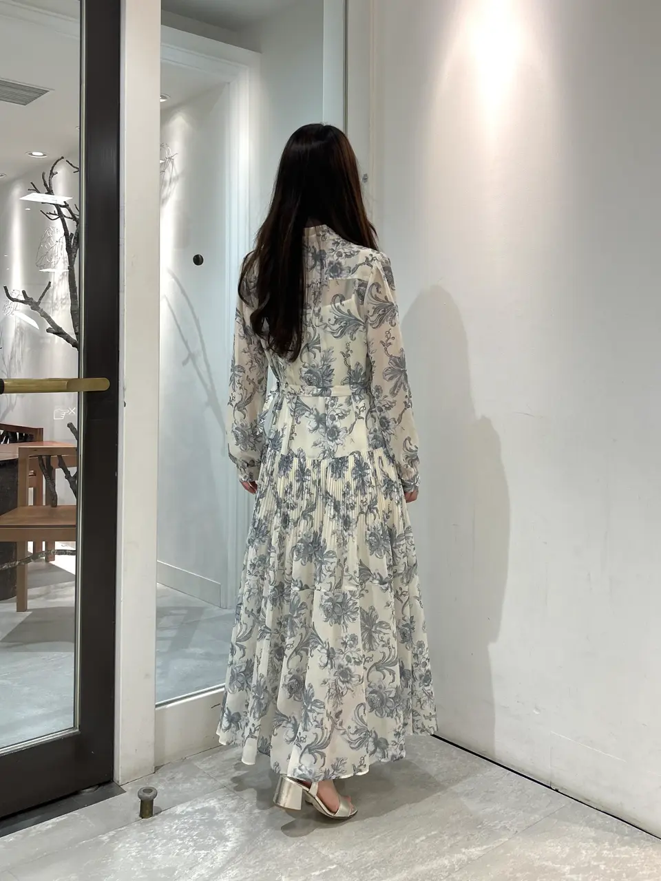 GRACE CONTINENTAL ERINA KATO コーディネート画像