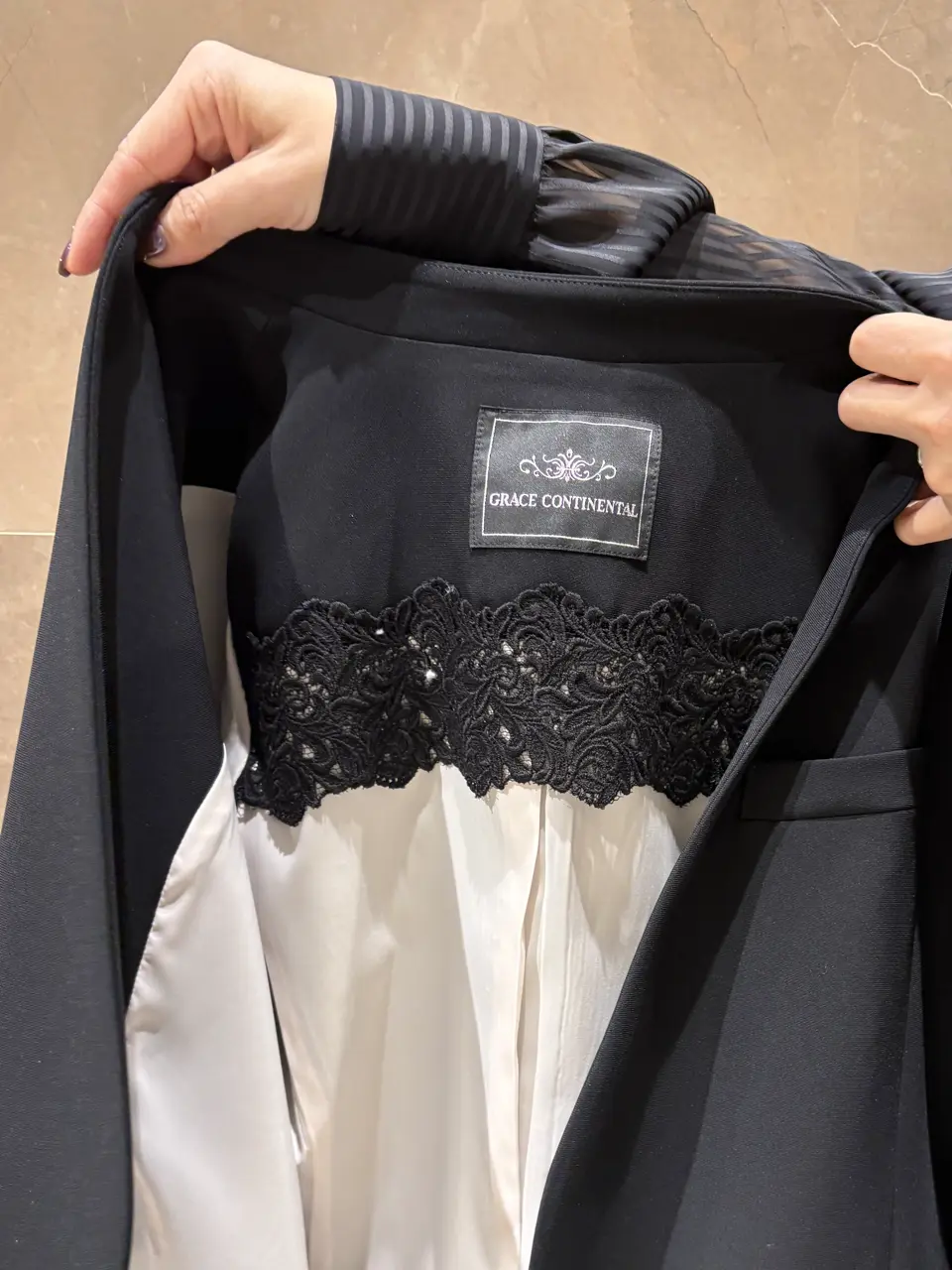 GRACE CONTINENTAL 穐山　香織 コーディネート画像