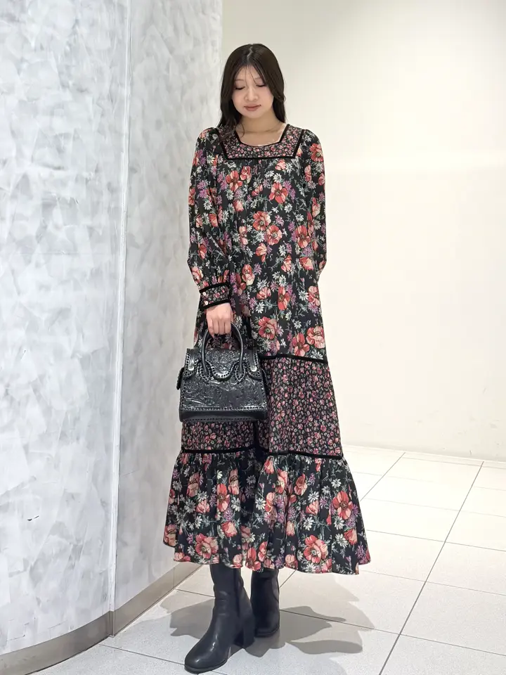 GRACE CONTINENTAL momo コーディネート画像