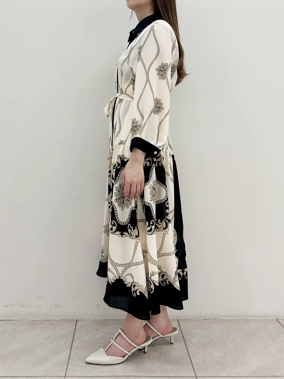 GRACE CONTINENTAL Miu Akamatsu コーディネート画像