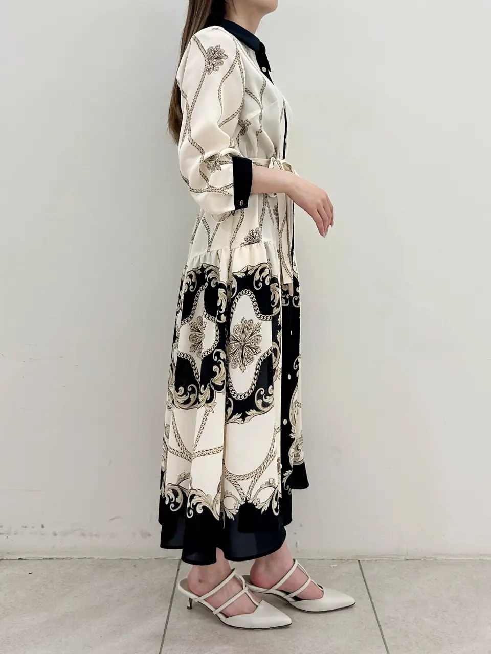 GRACE CONTINENTAL Miu Akamatsu コーディネート画像