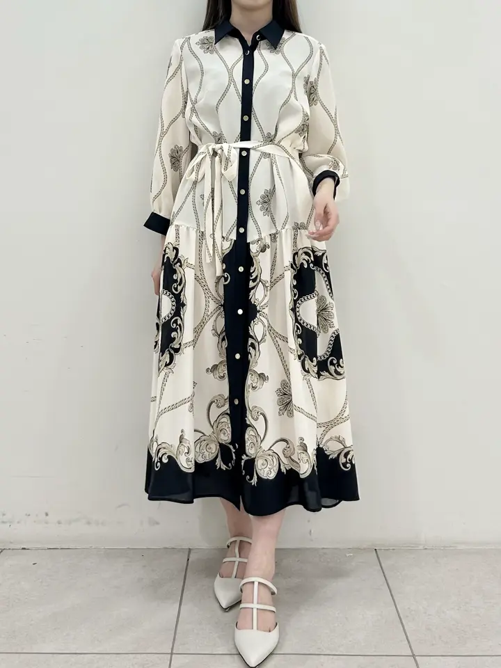 GRACE CONTINENTAL Miu Akamatsu コーディネート画像