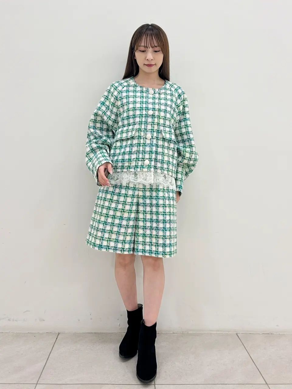  Miu Akamatsu コーディネート画像