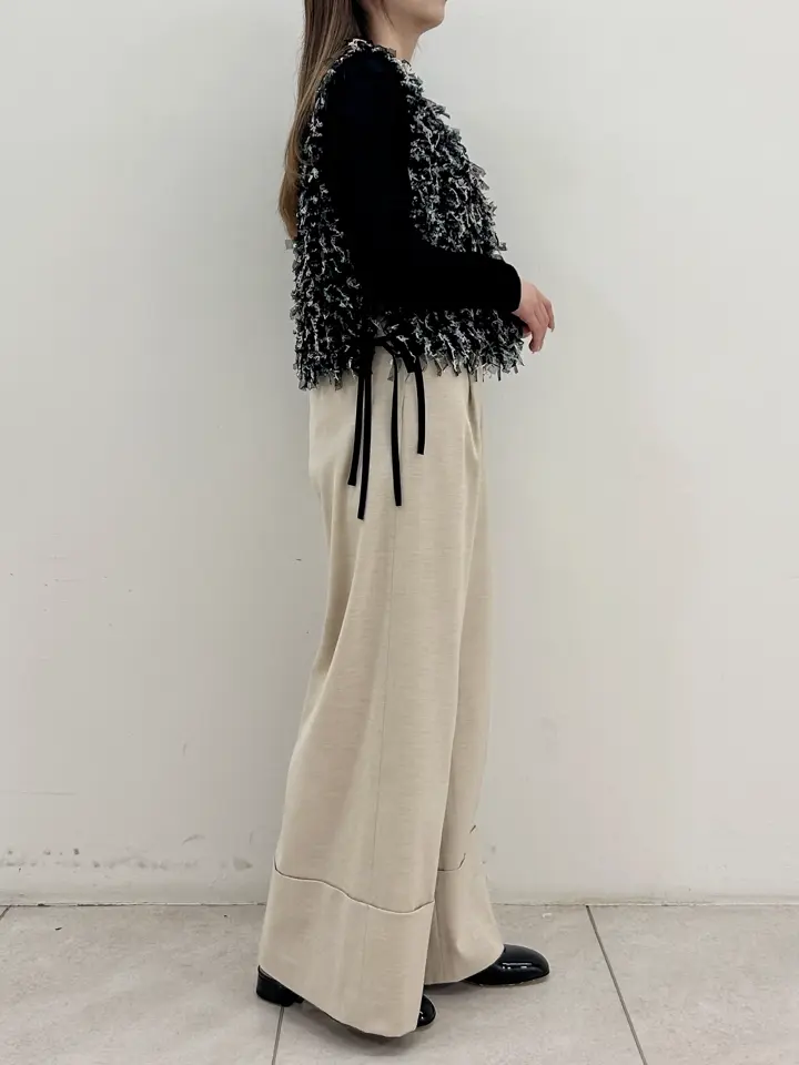 GRACE CONTINENTAL Miu Akamatsu コーディネート画像