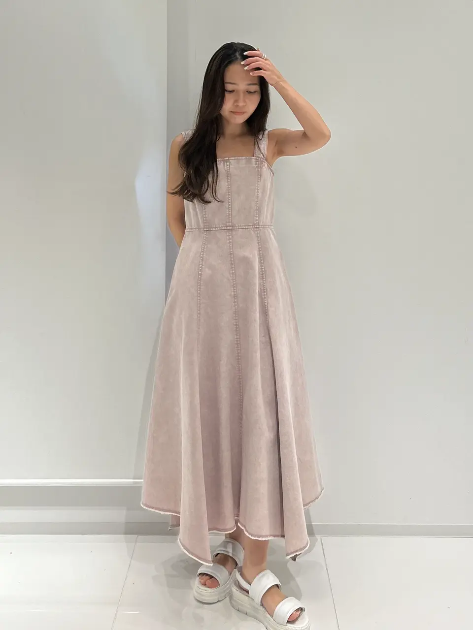  ERINA KATO コーディネート画像