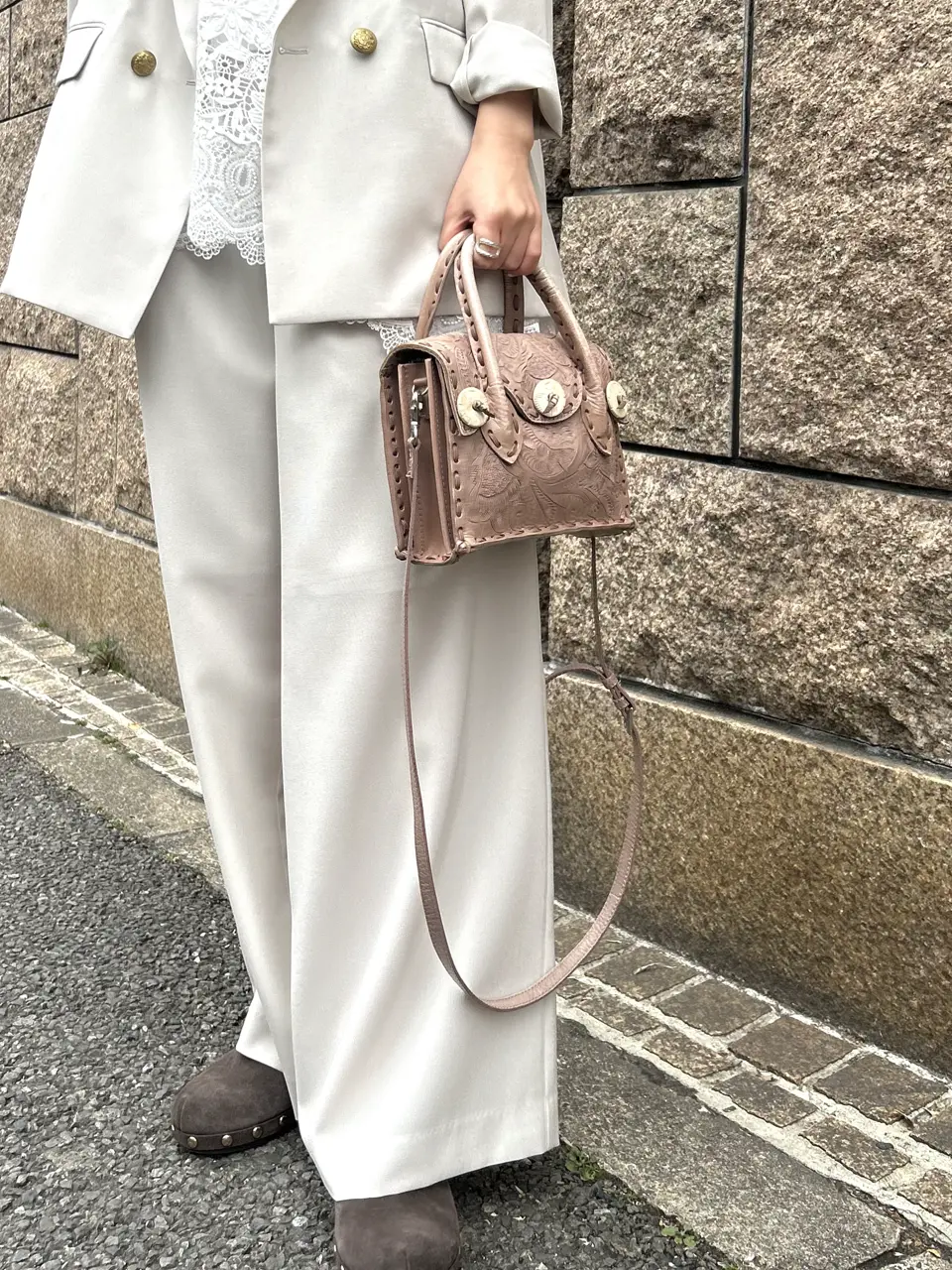 GRACE CONTINENTAL ERINA KATO コーディネート画像