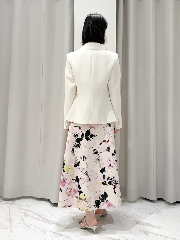 GRACE CONTINENTAL yuri コーディネート画像