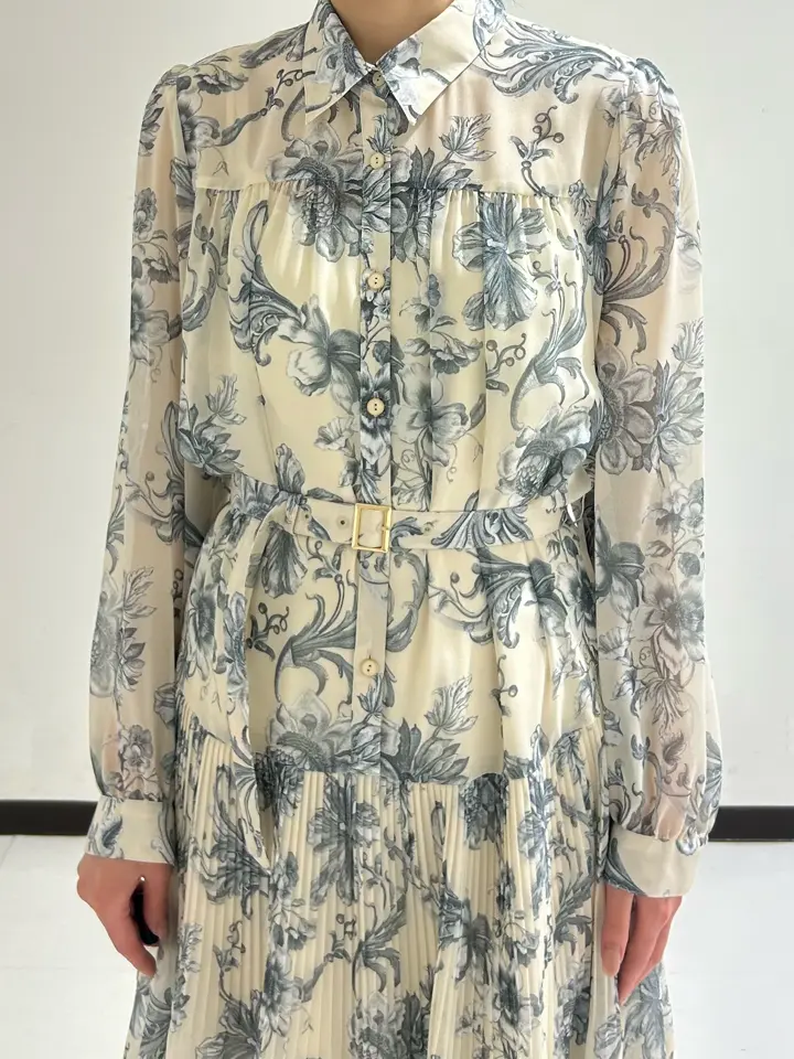 GRACE CONTINENTAL 狩野　珠季 コーディネート画像