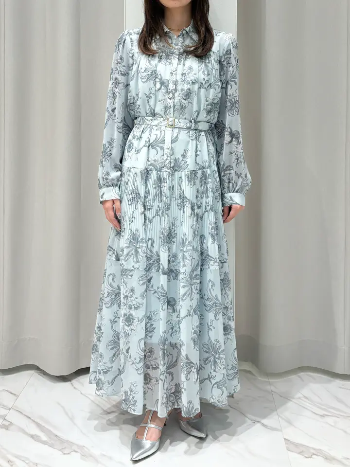 GRACE CONTINENTAL 山﨑 茉以 コーディネート画像