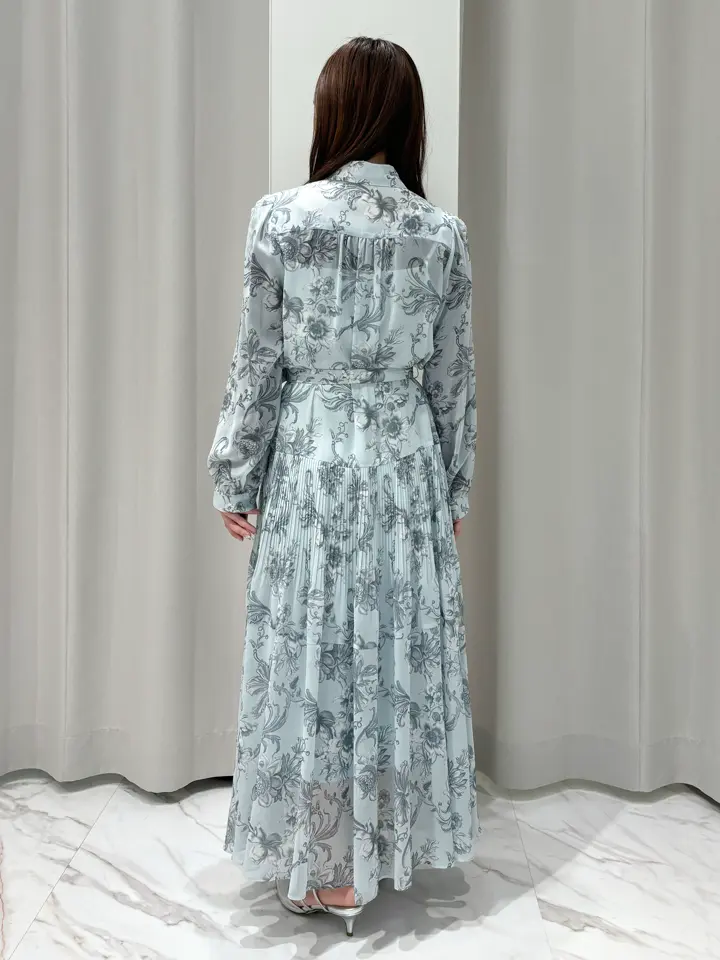 GRACE CONTINENTAL 山﨑 茉以 コーディネート画像