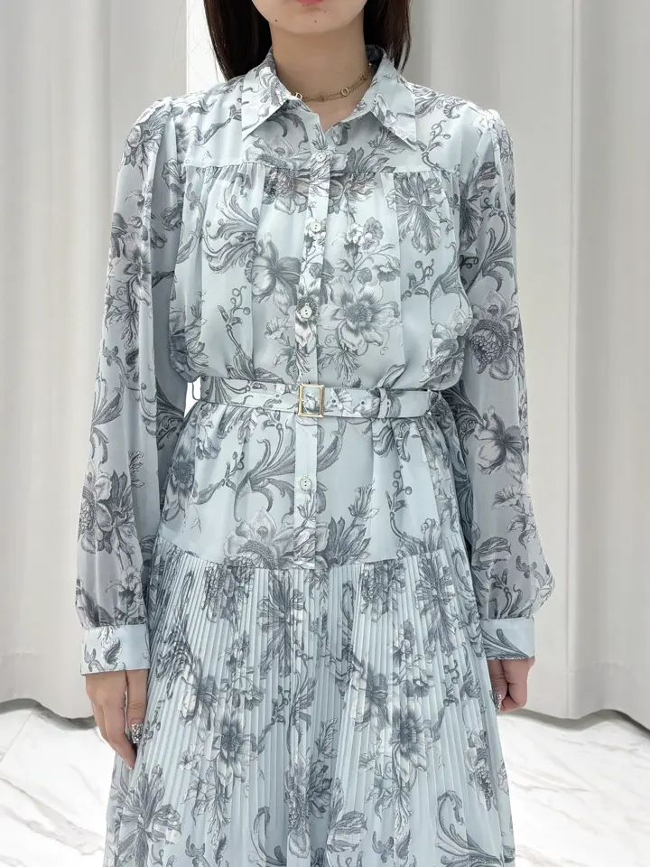 GRACE CONTINENTAL 山﨑 茉以 コーディネート画像