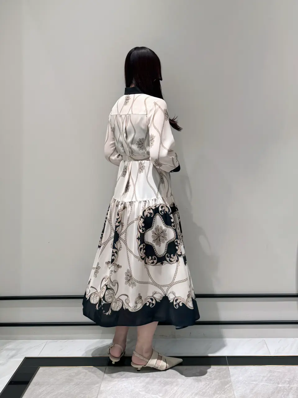 GRACE CONTINENTAL MOMOKO コーディネート画像