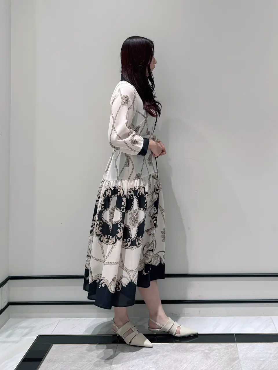 GRACE CONTINENTAL MOMOKO コーディネート画像