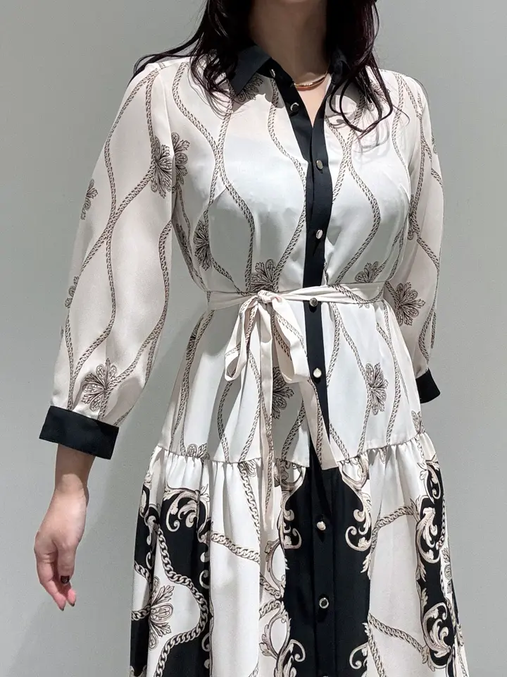 GRACE CONTINENTAL MOMOKO コーディネート画像