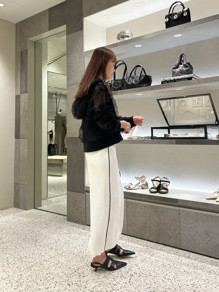 GRACE CONTINENTAL 古川温子 コーディネート画像