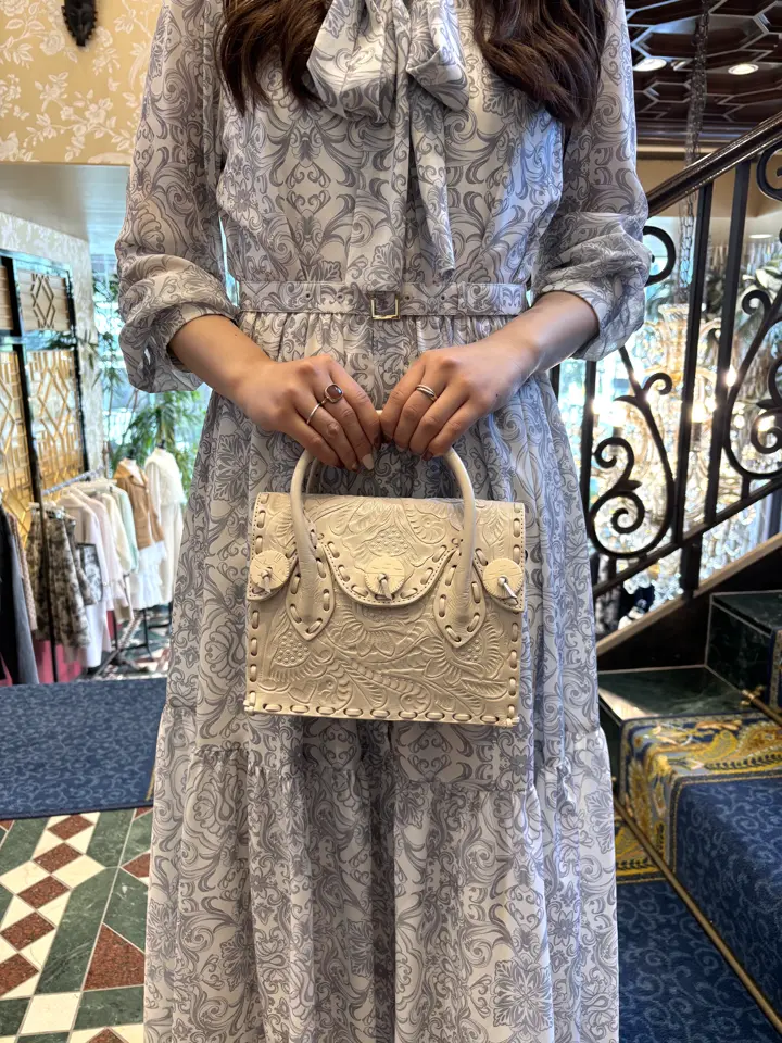 GRACE CONTINENTAL HIGASHIGAWA.R コーディネート画像