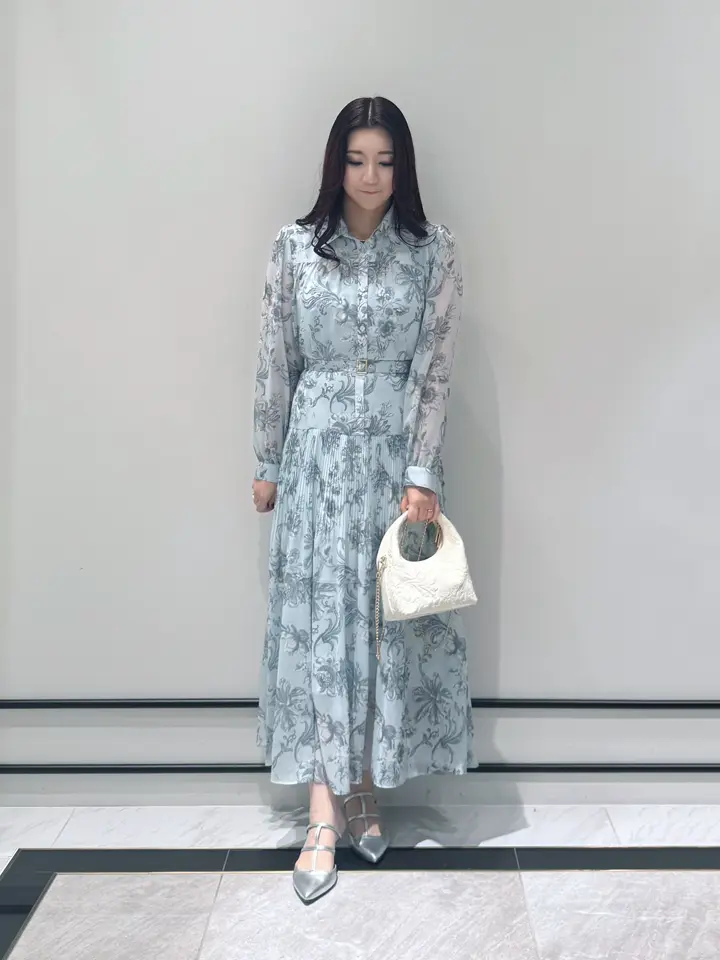 GRACE CONTINENTAL MOMOKO コーディネート画像