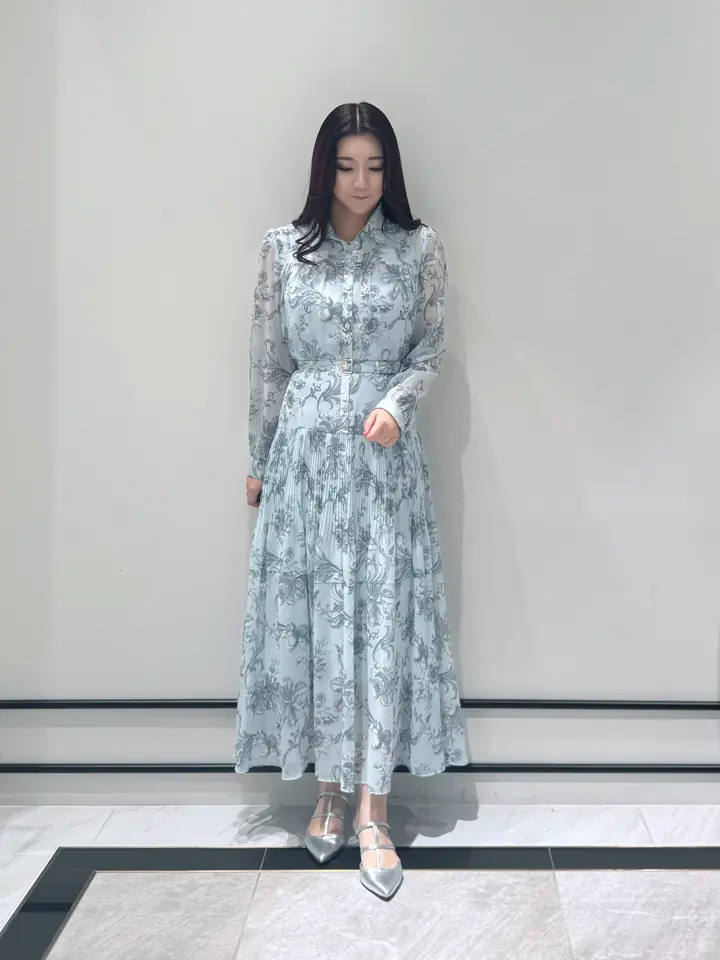 GRACE CONTINENTAL MOMOKO コーディネート画像