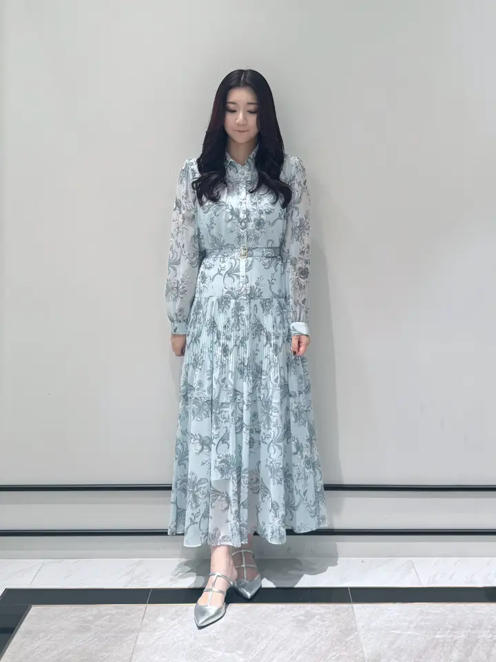 GRACE CONTINENTAL MOMOKO コーディネート画像