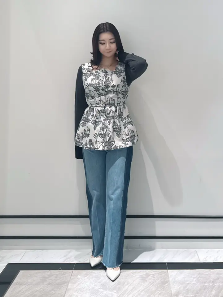 GRACE CONTINENTAL MOMOKO コーディネート画像