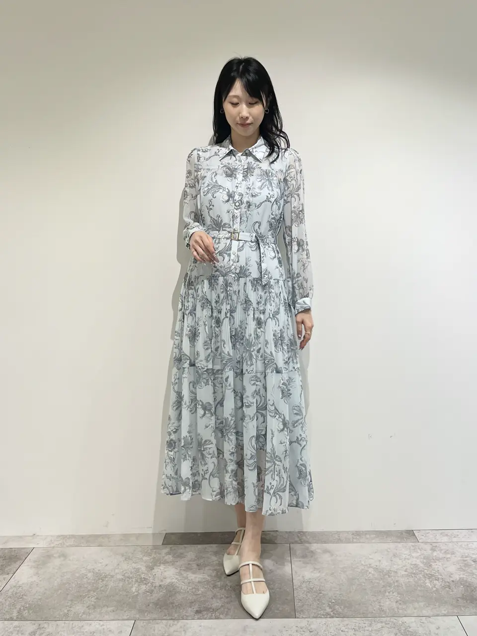 GRACE CONTINENTAL 端場 わかな コーディネート画像