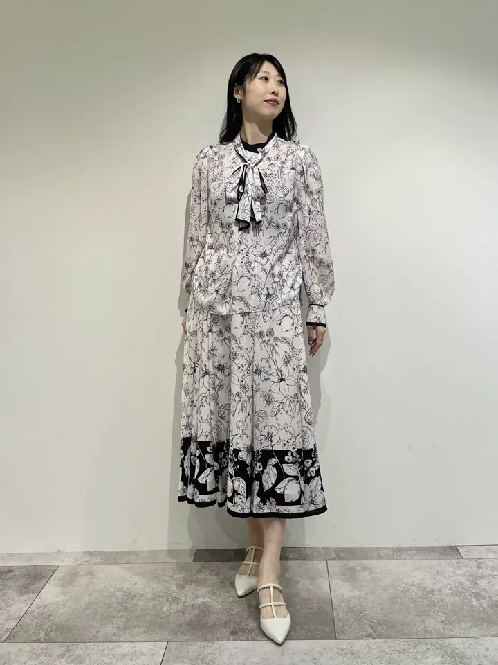 GRACE CONTINENTAL 端場 わかな コーディネート画像