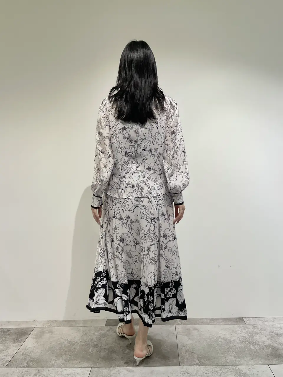 GRACE CONTINENTAL 端場 わかな コーディネート画像