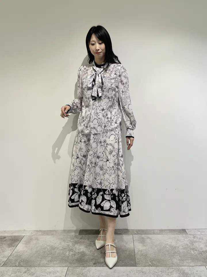 GRACE CONTINENTAL 端場 わかな コーディネート画像