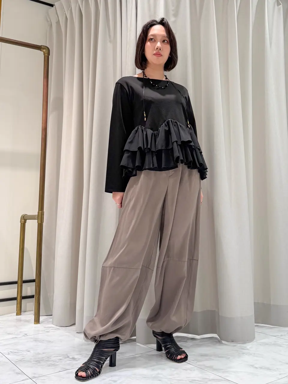  Adachi コーディネート画像