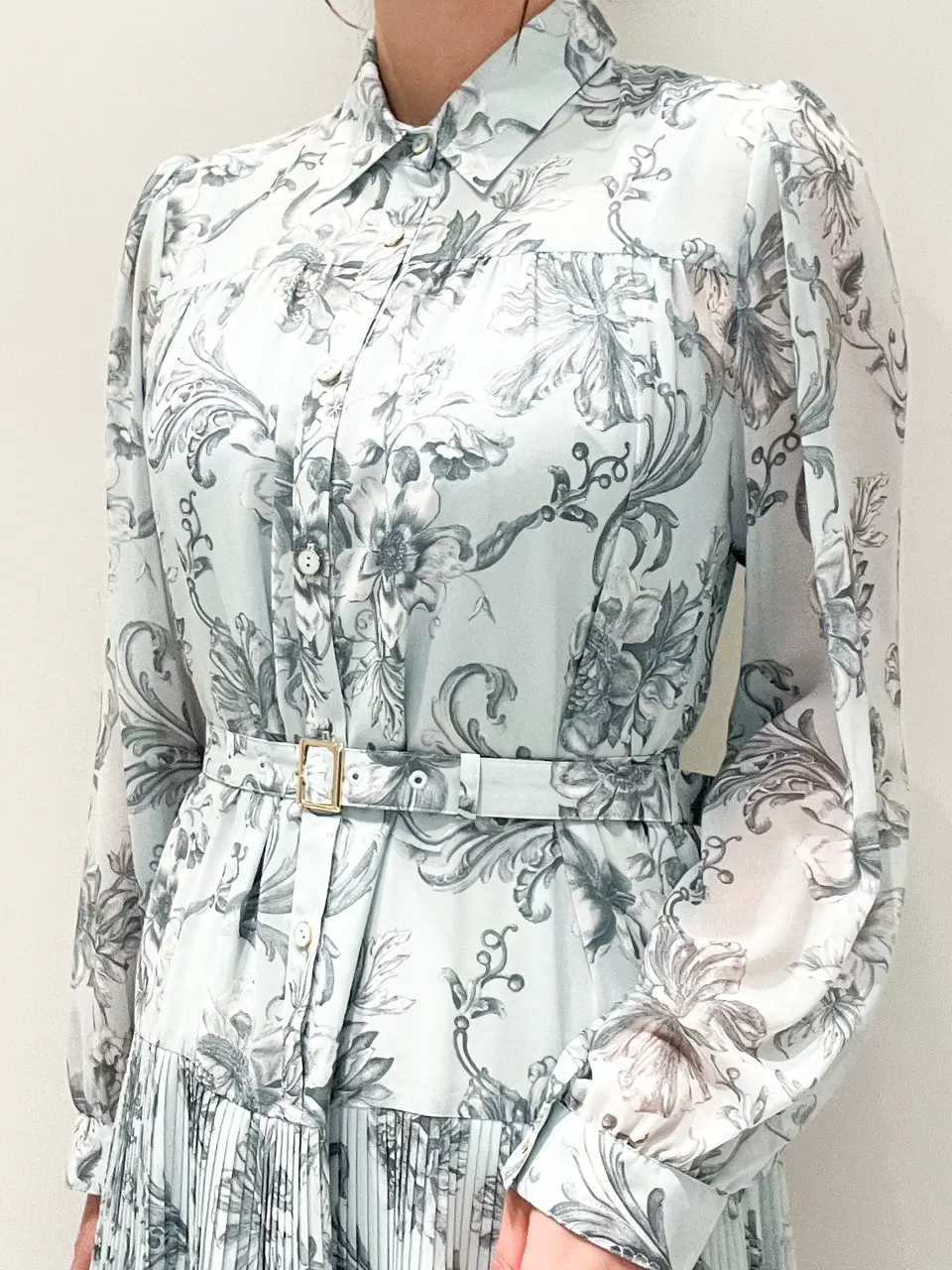 GRACE CONTINENTAL CHISAKO.S コーディネート画像