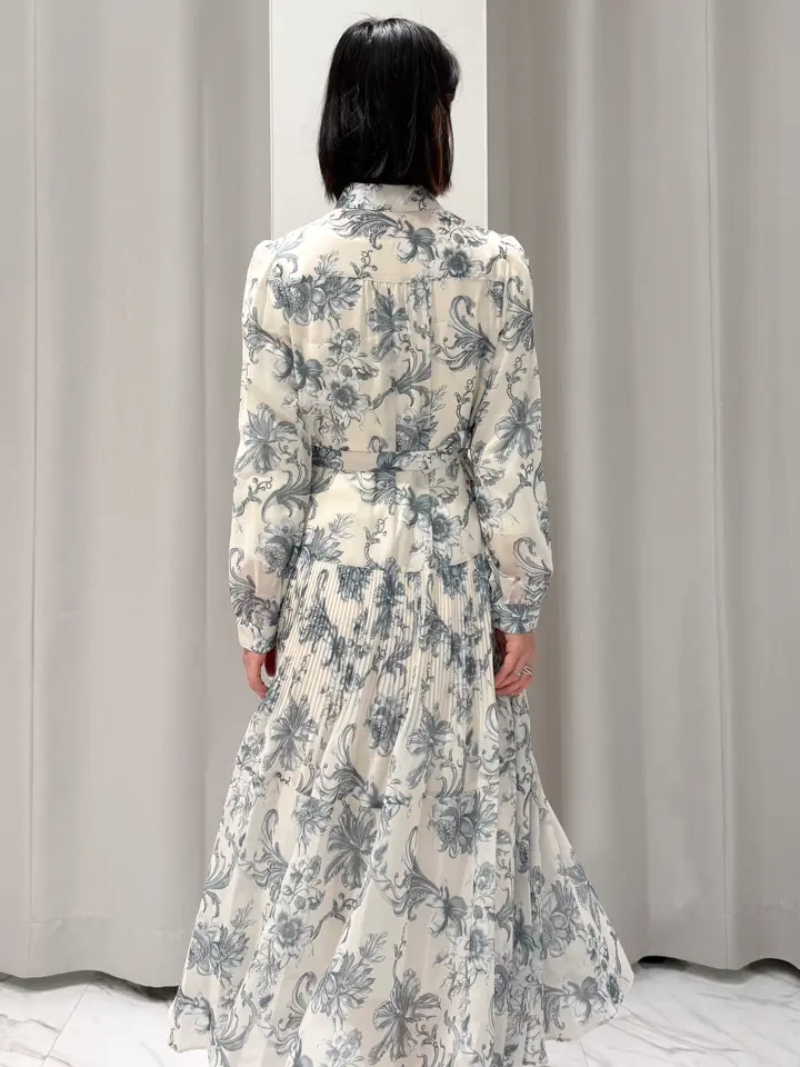 GRACE CONTINENTAL yuri コーディネート画像