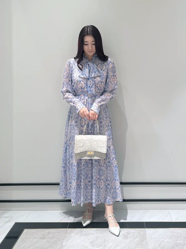 GRACE CONTINENTAL MOMOKO コーディネート画像