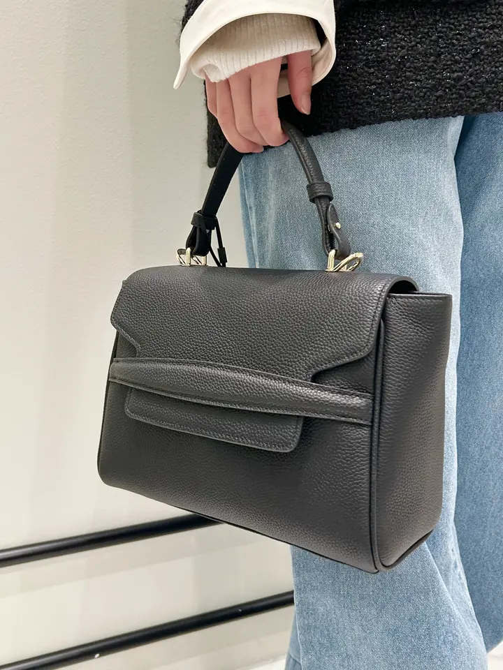 GRACE CONTINENTAL Wakazono コーディネート画像