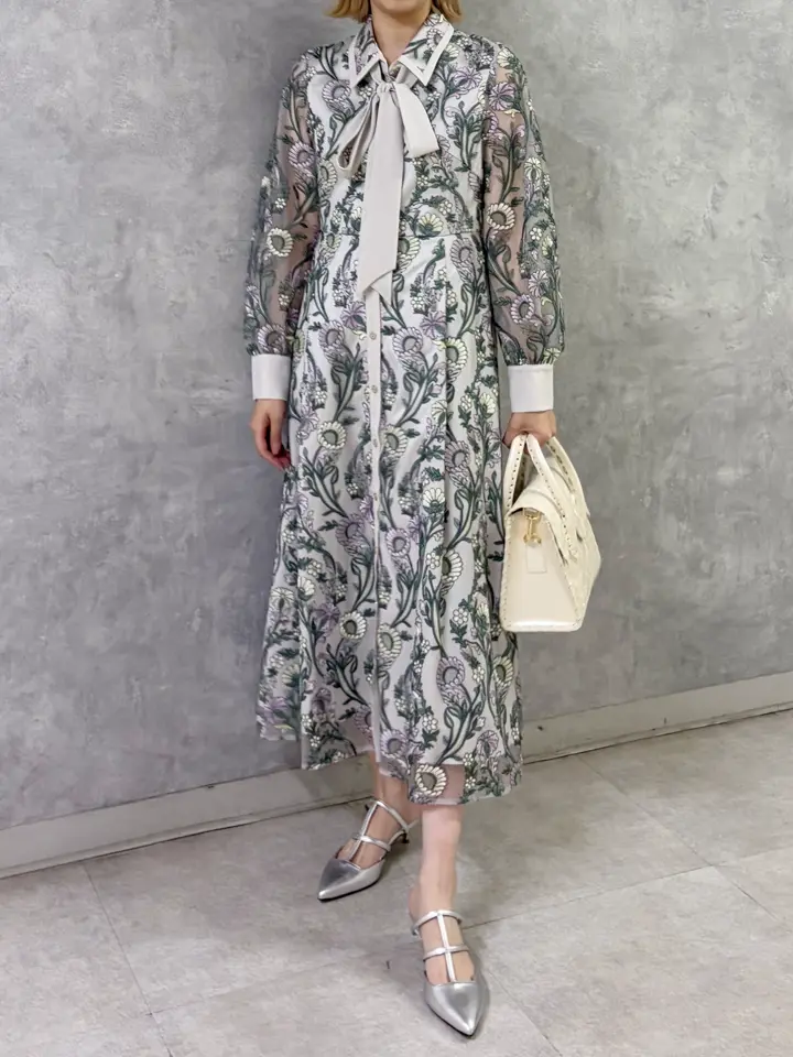 GRACE CONTINENTAL Abe コーディネート画像