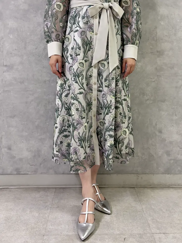 GRACE CONTINENTAL Abe コーディネート画像