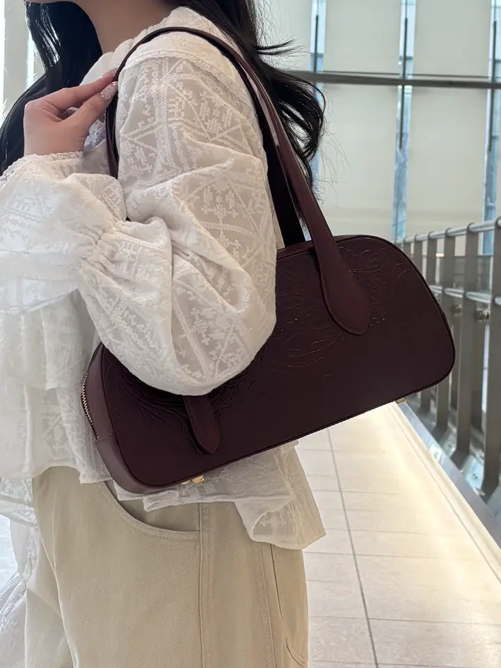 GRACE CONTINENTAL Kikuchi コーディネート画像