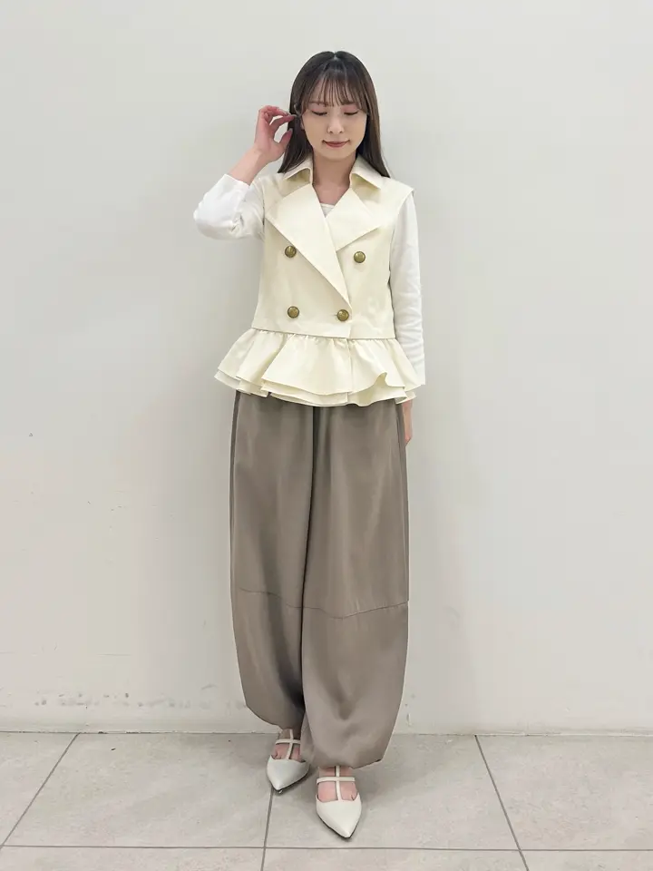 GRACE CONTINENTAL Miu Akamatsu コーディネート画像