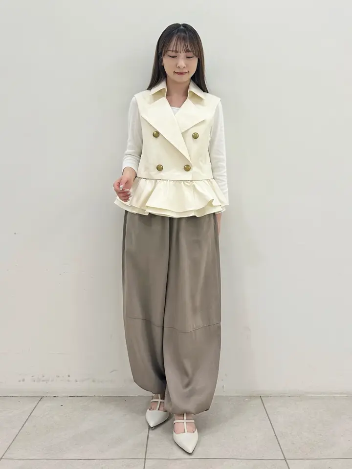 GRACE CONTINENTAL Miu Akamatsu コーディネート画像