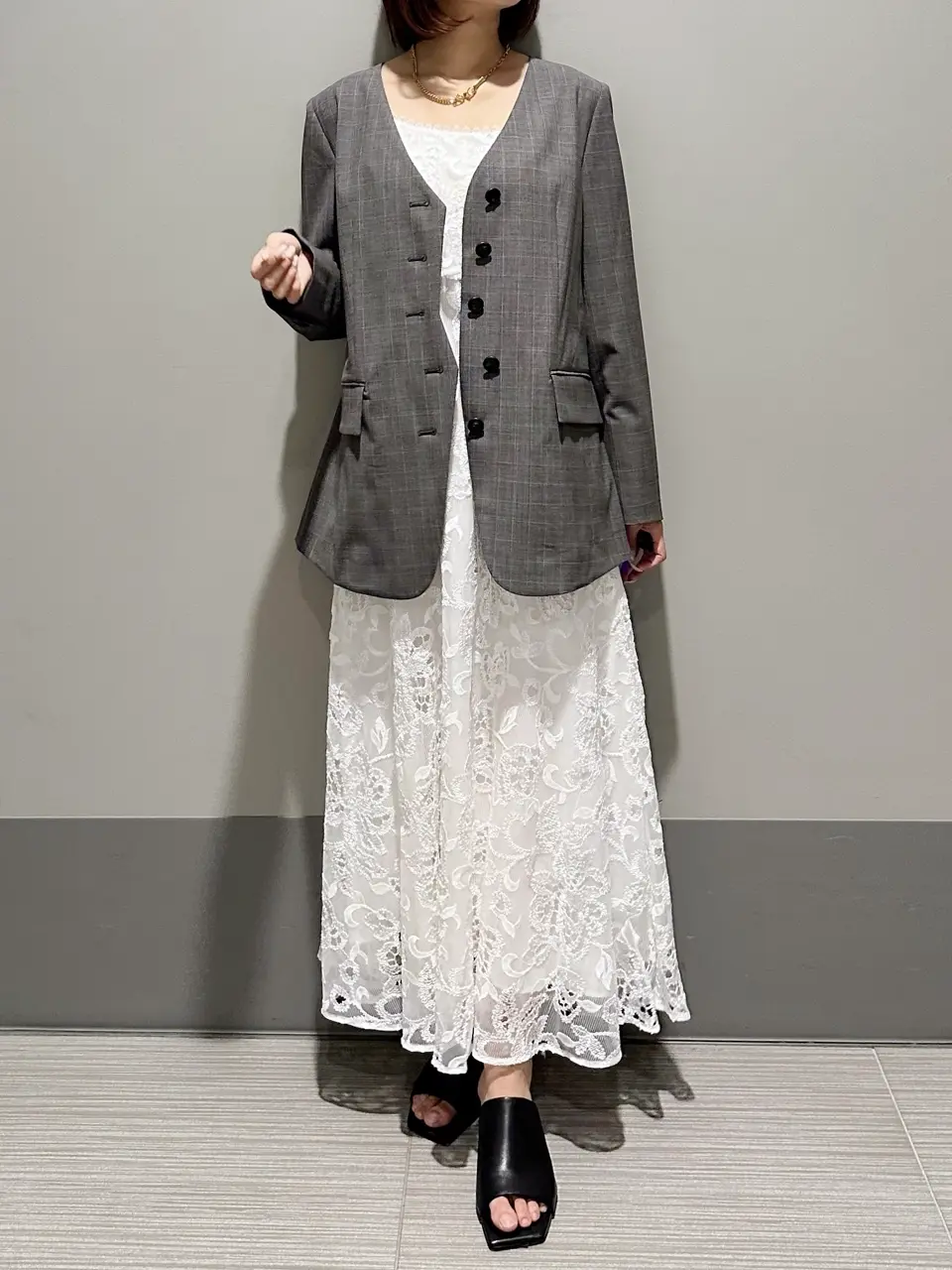 GRACE CONTINENTAL MORITA AI コーディネート画像