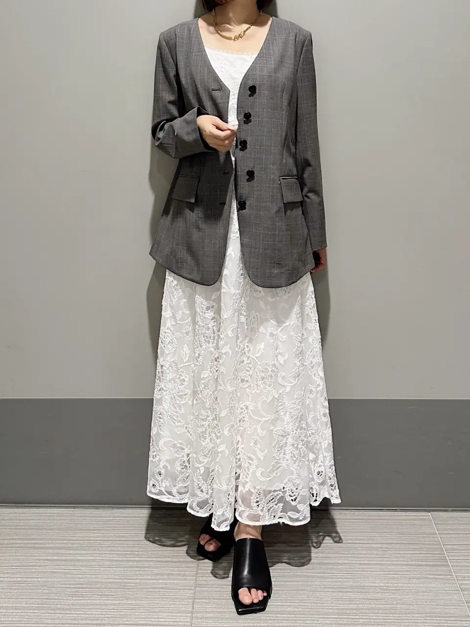 GRACE CONTINENTAL MORITA AI コーディネート画像