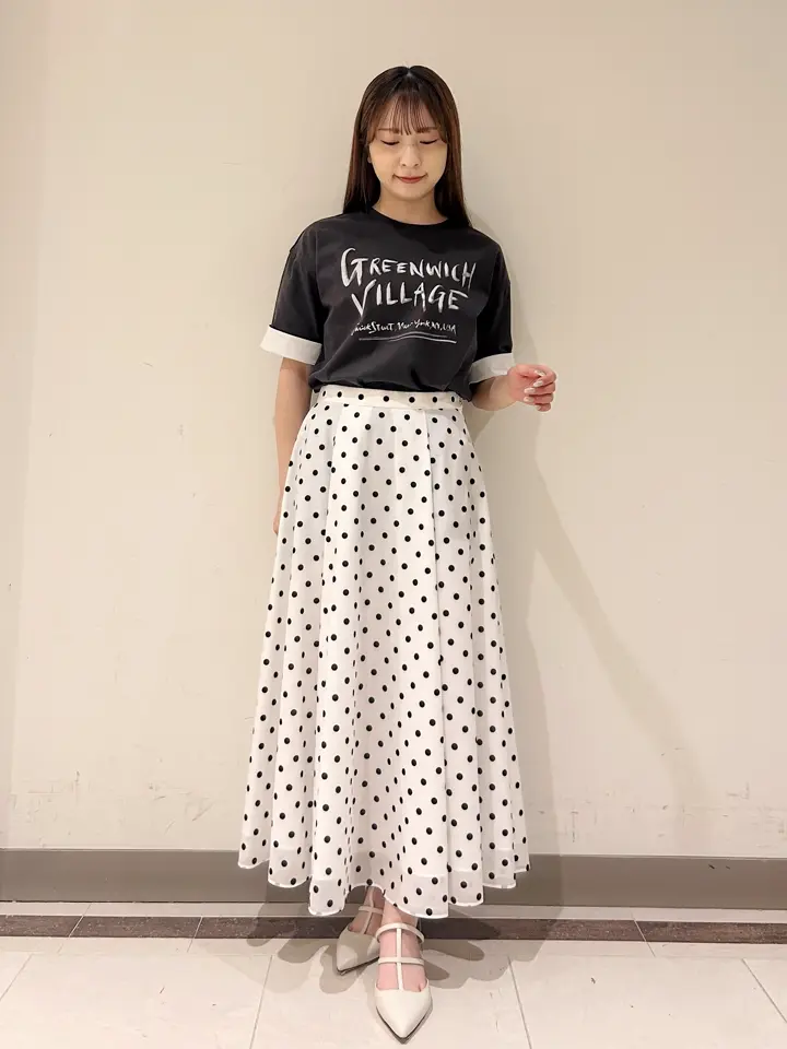 GRACE CONTINENTAL Miu Akamatsu コーディネート画像