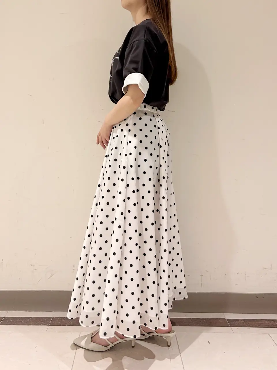 GRACE CONTINENTAL Miu Akamatsu コーディネート画像