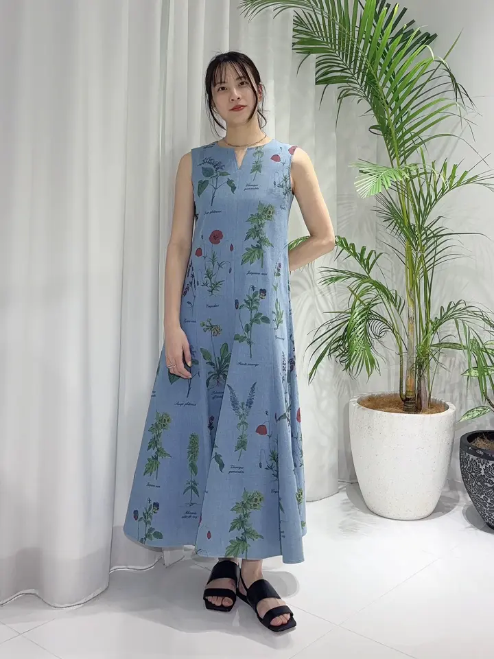 GRACE CONTINENTAL Hikaru Okada コーディネート画像