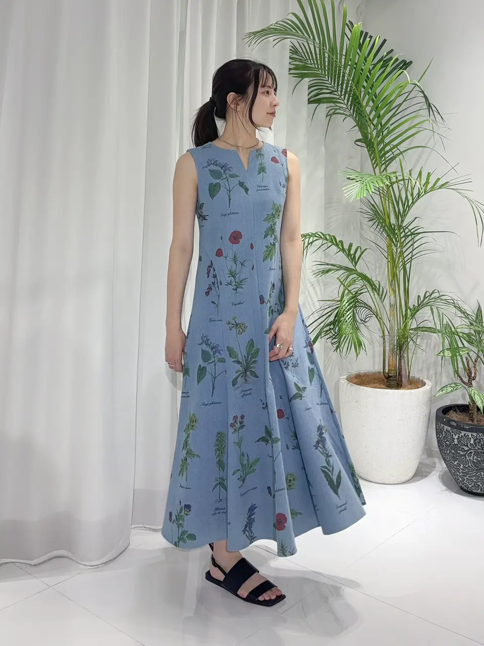 GRACE CONTINENTAL Hikaru Okada コーディネート画像